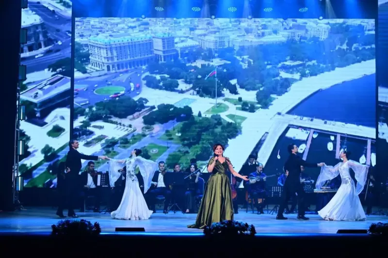 Tacikistanda Azərbaycan Mədəniyyəti Günlərinin qala konserti keçirilib