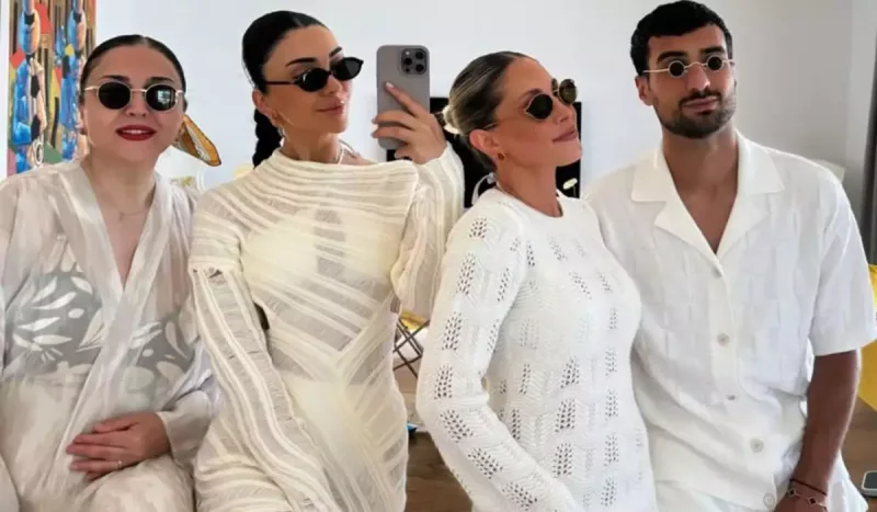 Mahir anası, sevgilisi və bacısı ilə İbizaya getdi