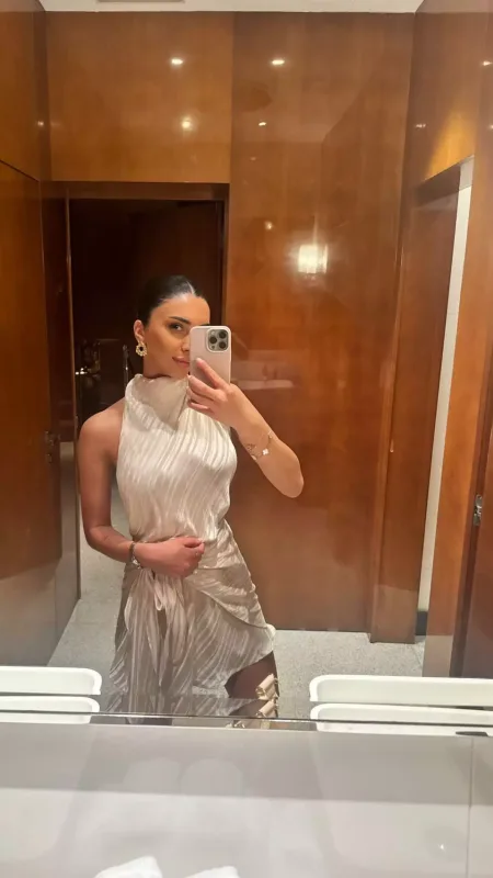 Mahir anası, sevgilisi və bacısı ilə İbizaya getdi