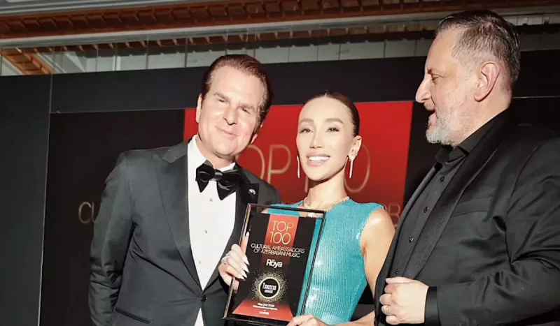 Röya Ayxan Kann-da!