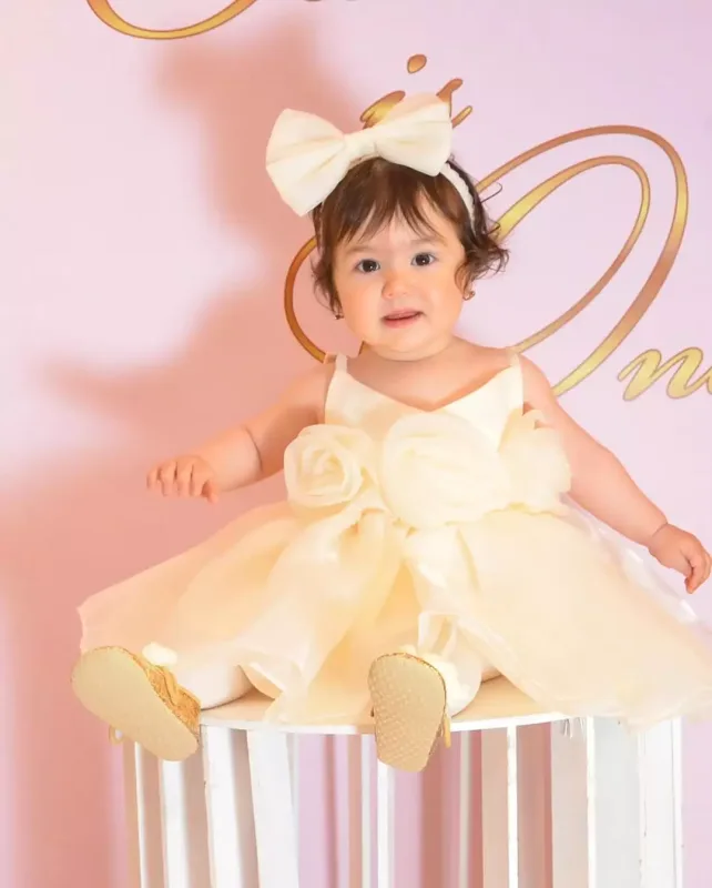 Emil Bədəlov qızları ilə