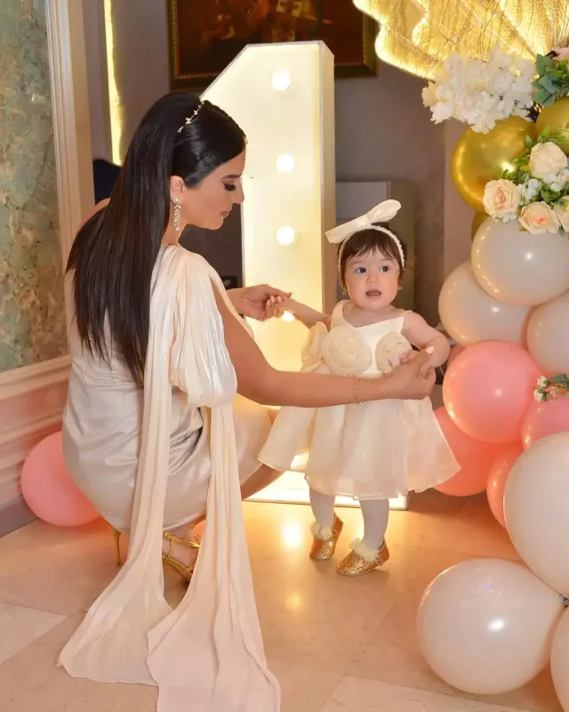 Emil Bədəlov qızları ilə