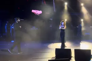 Xose konsertində Mehinlə duet oxudu!