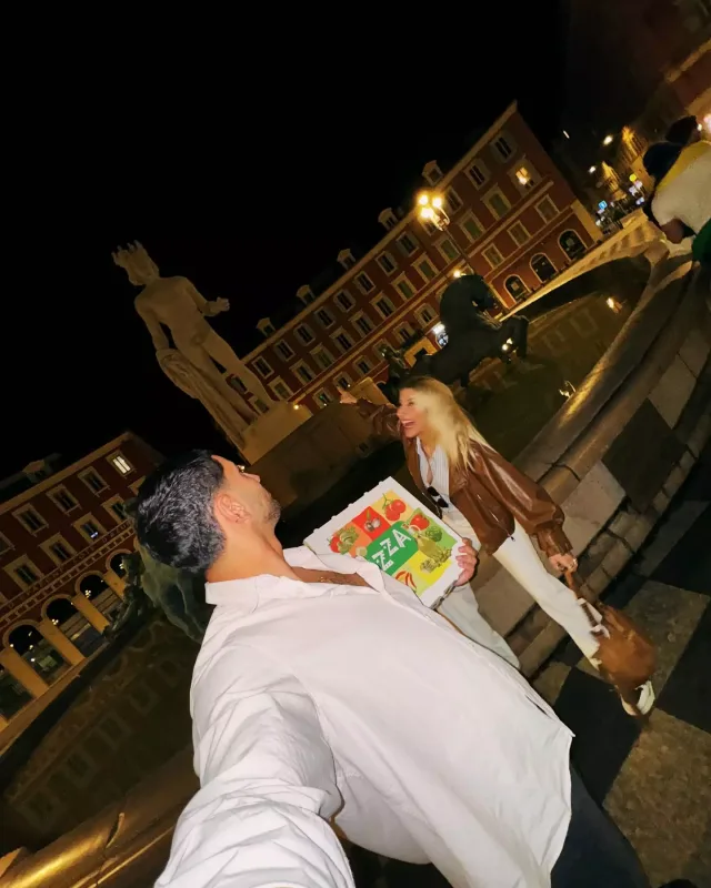 İrem sevgilisi ilə Fransaya getdi