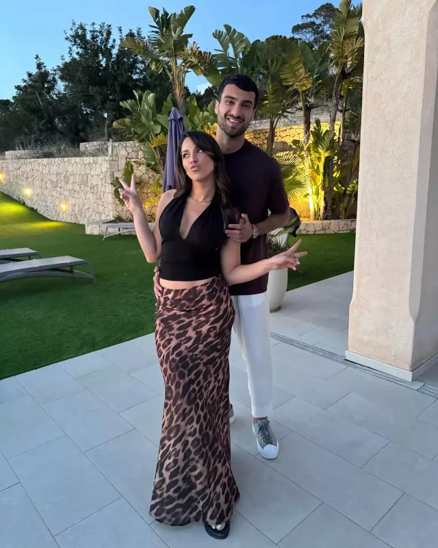 Mahirdən sevgilisi ilə paylaşım