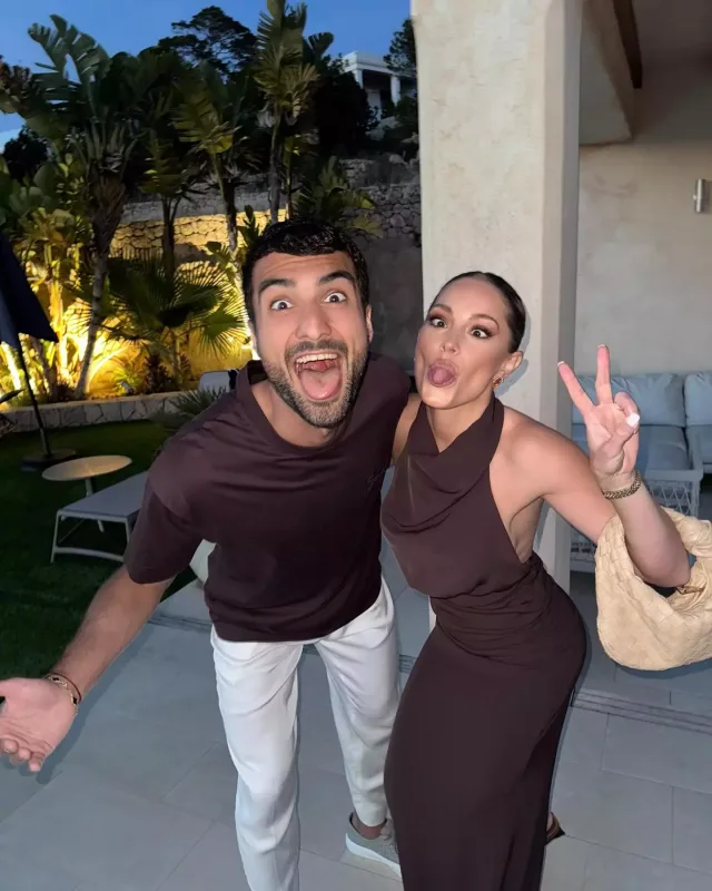 Mahirdən sevgilisi ilə paylaşım