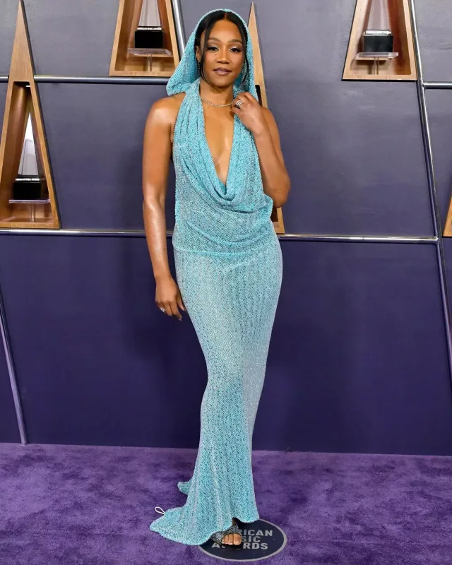 Qırmızı xalıda diqqət çəkənlər...