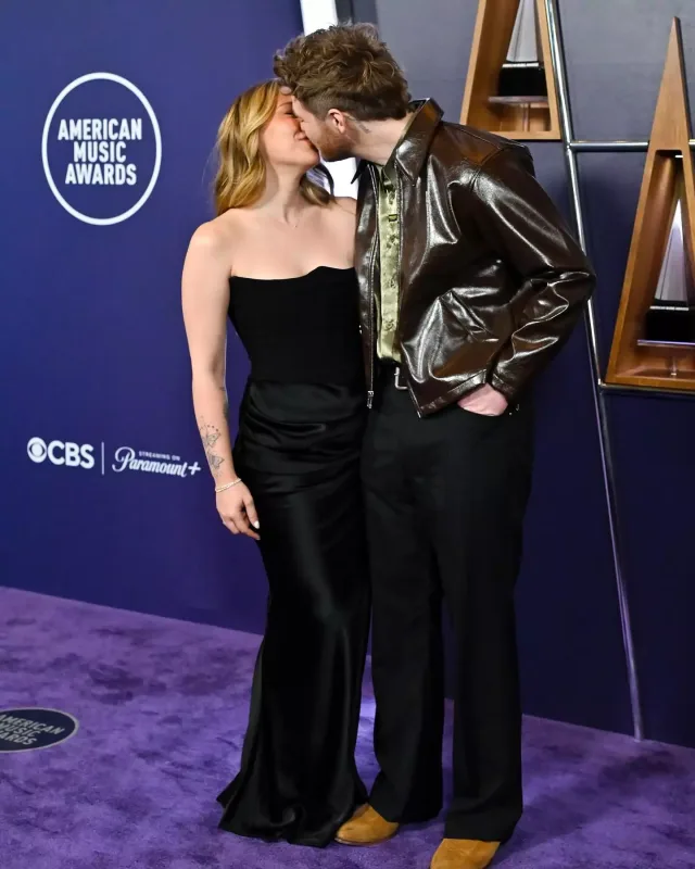 Qırmızı xalıda diqqət çəkənlər...