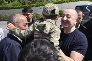 İlham Əliyev uşaqlarla bir arada - Fotolar