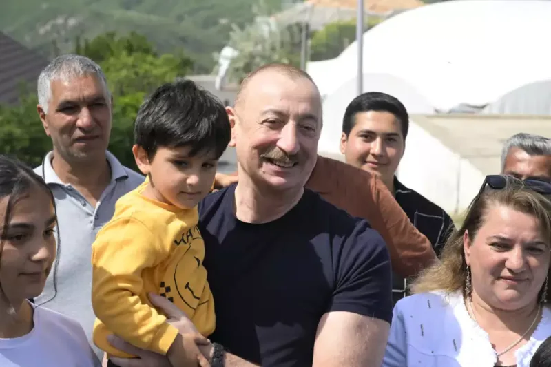 İlham Əliyev uşaqlarla bir arada - Fotolar