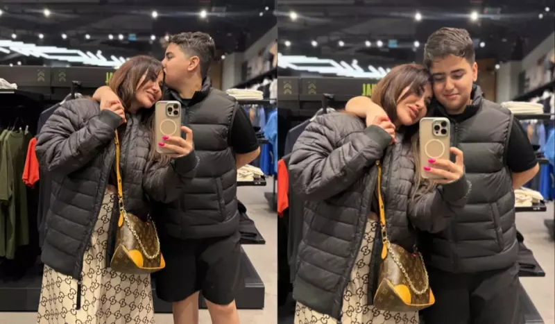 Fatimə oğlu ilə...