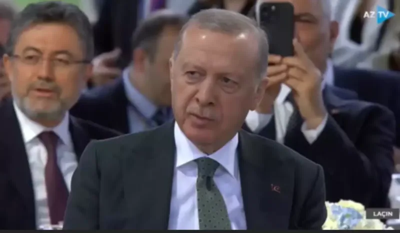 Ərdoğan Laçında bu mahnını zümzümə etdi