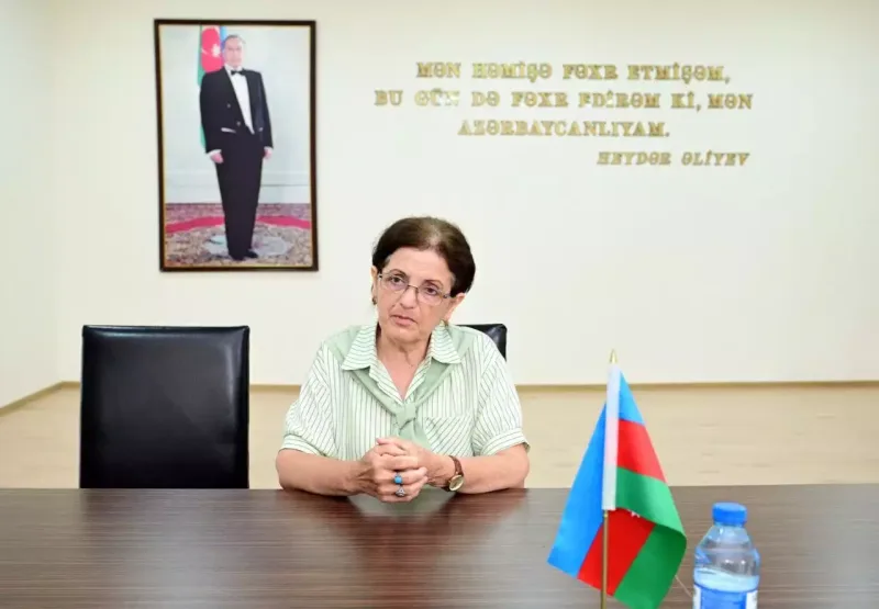 Adil Kərimli Siyəzəndə vətəndaşların müraciətlərini dinləyib