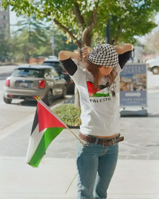 Hadidlərin Aydan adlı bacısı var imiş