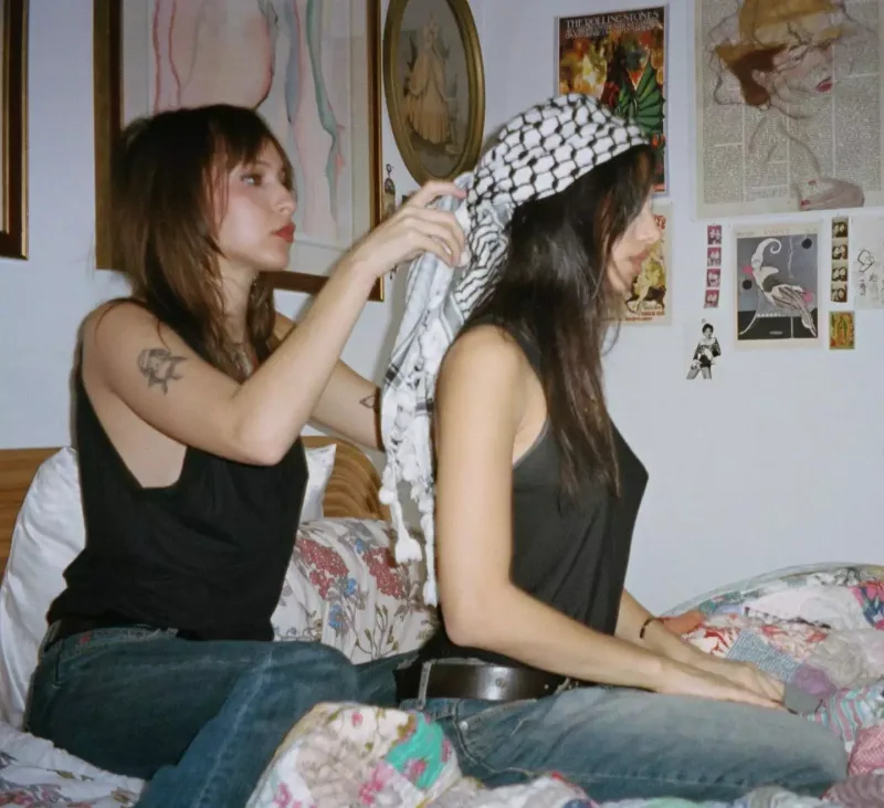 Hadidlərin Aydan adlı bacısı var imiş