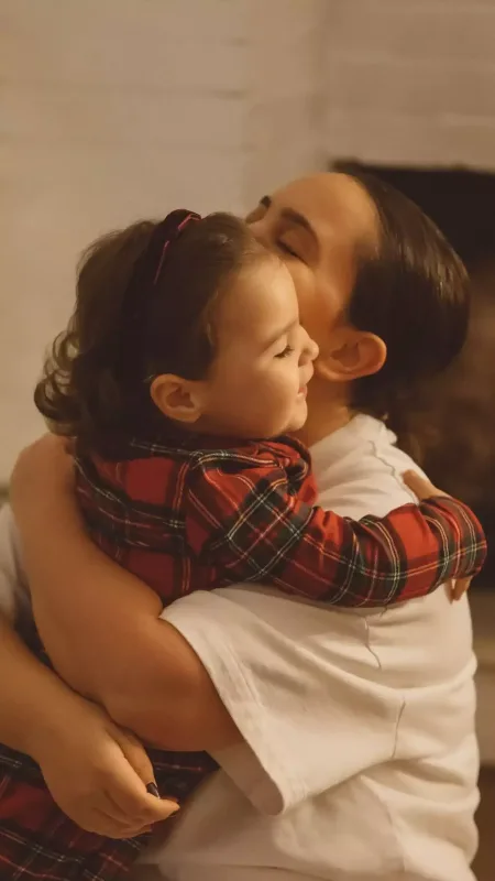 Azərin xanımı ilə qızı…