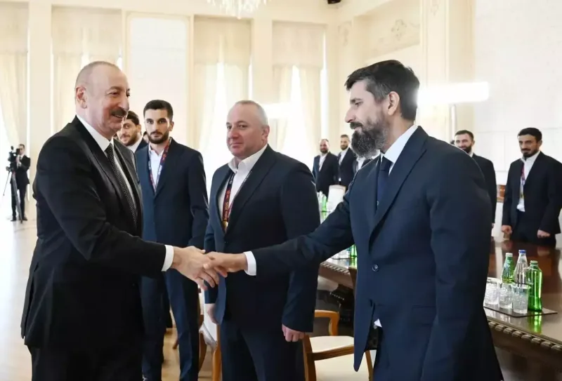 Prezident qalib futbolçularla görüşdü - Fotolar