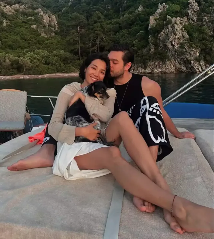 Aybükeylə Furkanın eşq tətili…