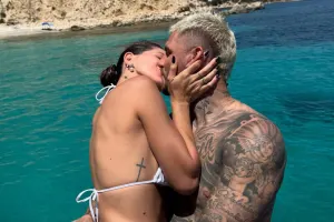 İkardi yeni sevgilisi ilə tətildə