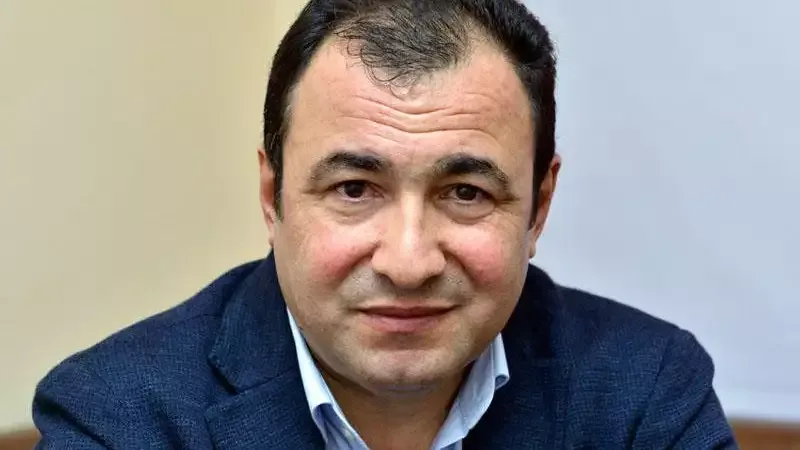 “Mən bazar adamı deyiləm”