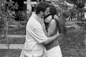 Orxan sevgilisi ilə…