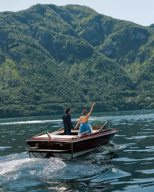 Şəfəq nişan şəkillərini paylaşdı