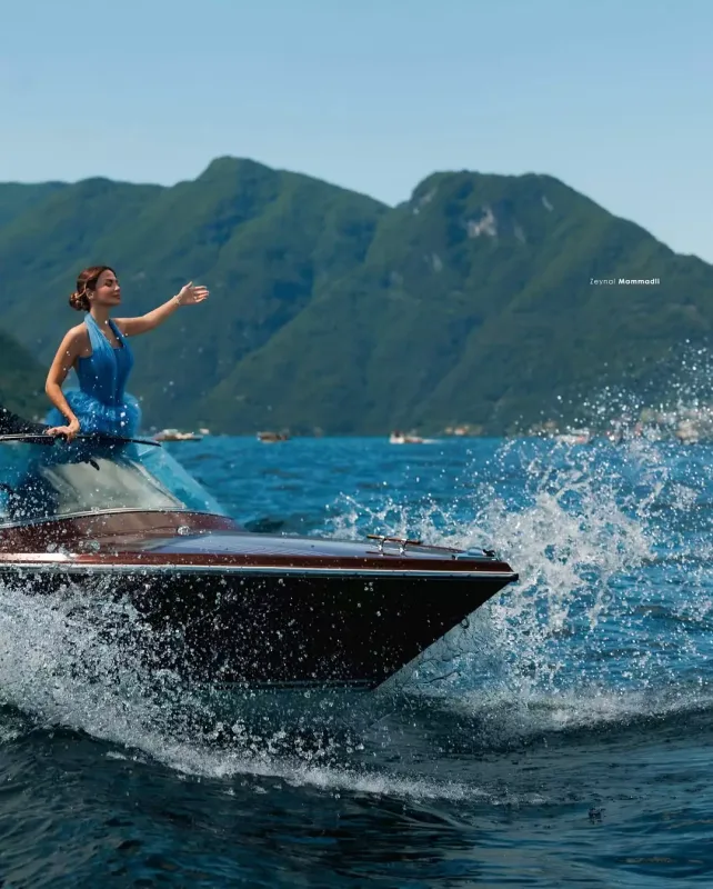 Şəfəq nişan şəkillərini paylaşdı