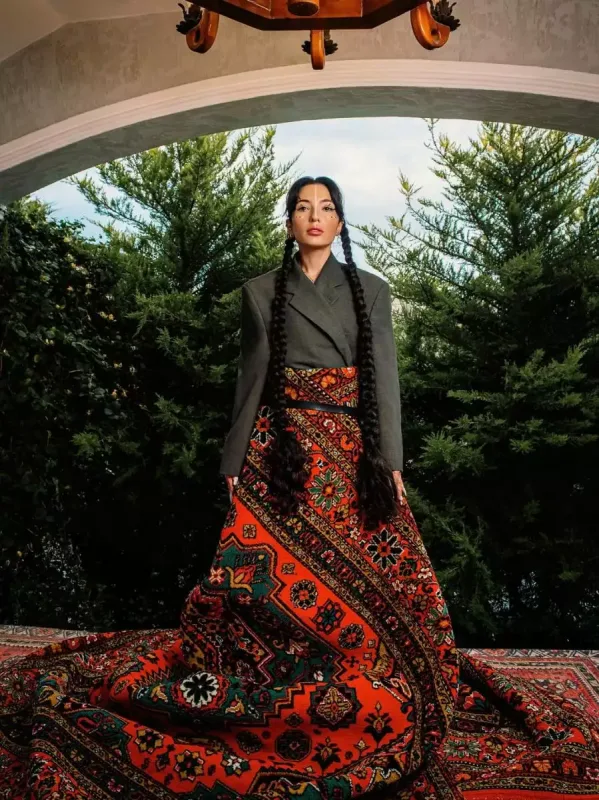 Dilarə xalçaya büründü - Fotolar