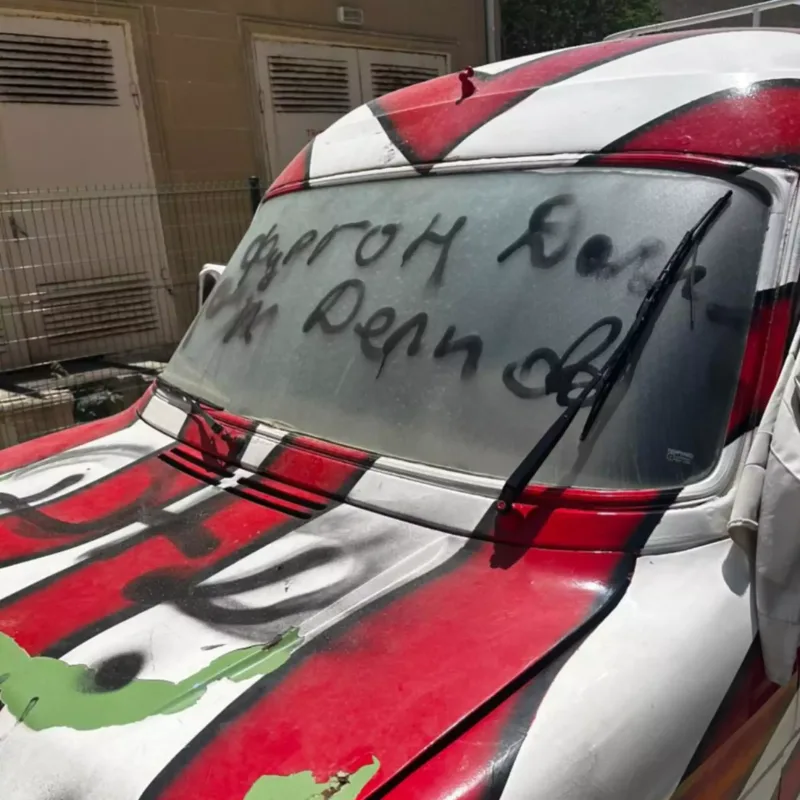 “Uşağım əcəb edib” - Nərminlə fotoqraf arasında dava