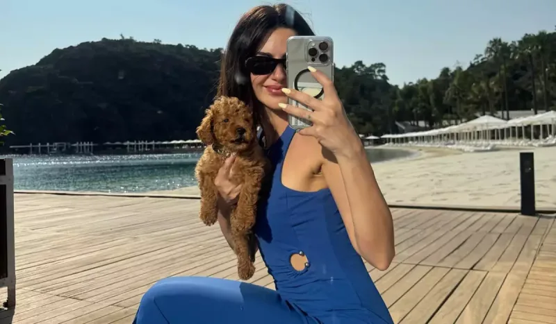 Nəsrin iti ilə istirahətdə