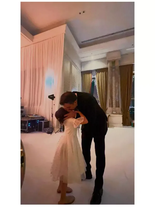 Safura Aydın Abbasovun oğlunun toyundan fotolar paylaşdı
