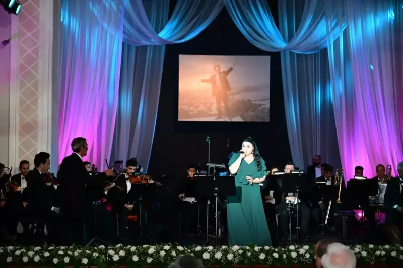 Dövlət Mahnı Teatrında Rəşid Behbudovun xatirə otağı yaradılıb