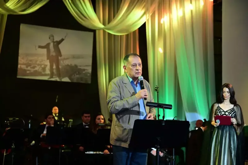 Dövlət Mahnı Teatrında Rəşid Behbudovun xatirə otağı yaradılıb