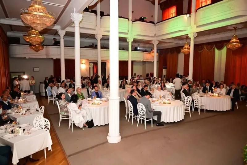 Dövlət Mahnı Teatrında Rəşid Behbudovun xatirə otağı yaradılıb