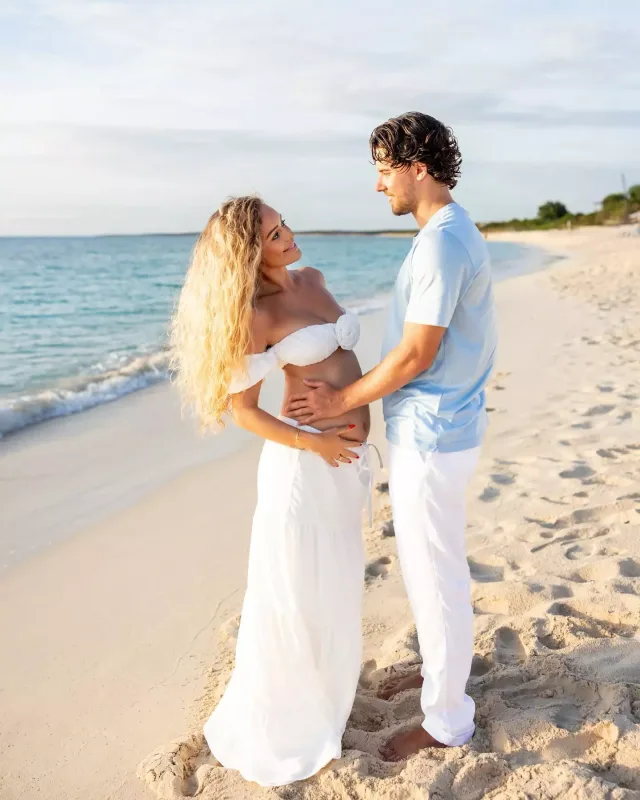 Tanınmış futbolçu ata olacaq