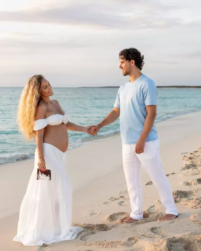 Tanınmış futbolçu ata olacaq