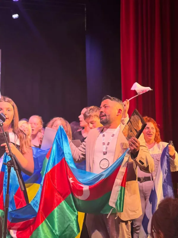 Azərbaycanlı bəstəkar Londonda mükafat aldı