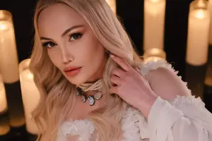 “Elə bil ki, hamı hakimdir, həyat da məhkəmə”