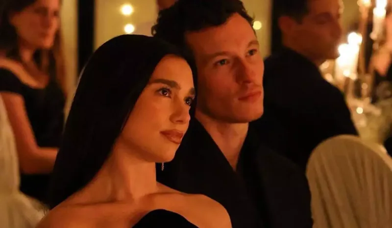 Nişanlandığını açıqladı