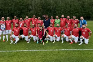 Azərbaycanlı məşhurların futbol komandası Moskvada fırtına qoparır...