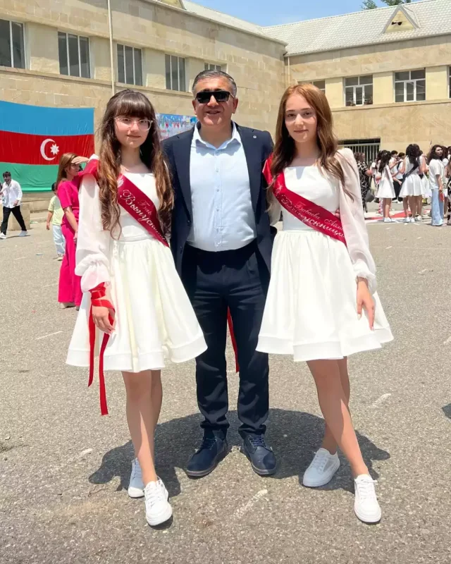 Ramil Babayevin qızları məzun oldu