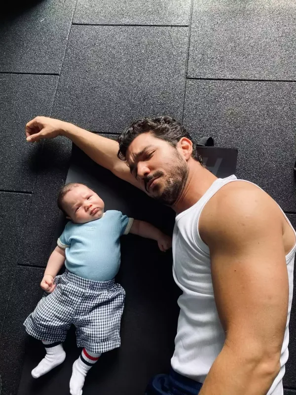 İlk dəfə oğullarını göstərdilər