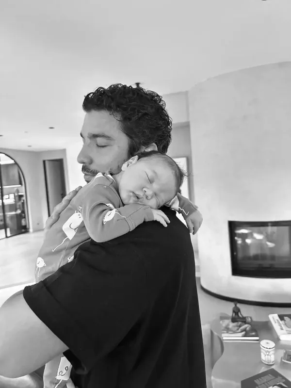 İlk dəfə oğullarını göstərdilər