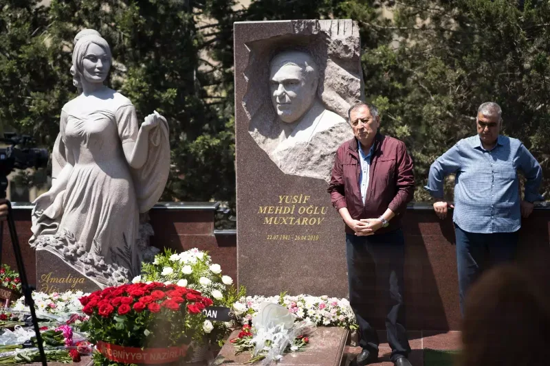 Amaliya Pənahovanın məzarı ziyarət olunub