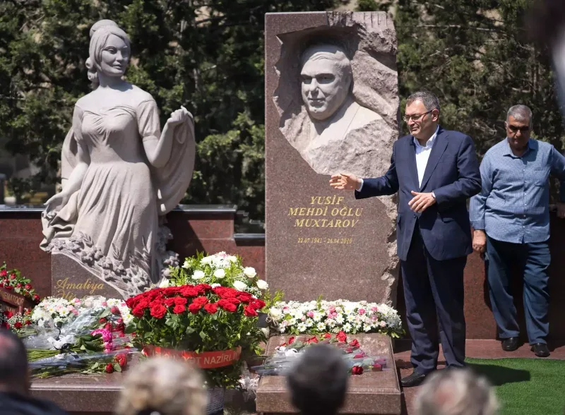 Amaliya Pənahovanın məzarı ziyarət olunub