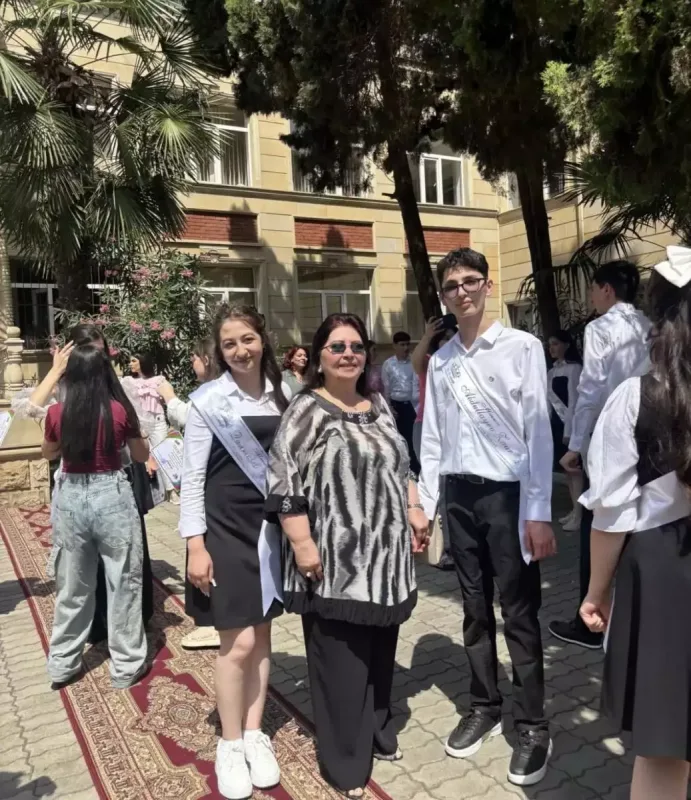 Şahnaz Haşımova nəvəsi ilə