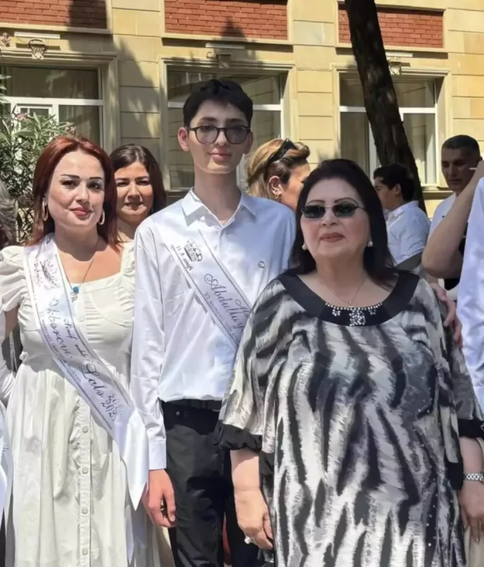 Şahnaz Haşımova nəvəsi ilə