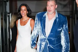 Bred Pitt sevgilisi ilə...