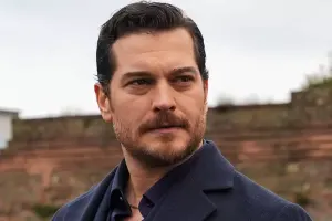 Çağatay iki film üçün müqavilə imzaladı