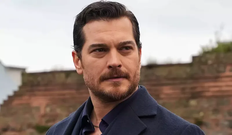 Çağatay iki film üçün müqavilə imzaladı